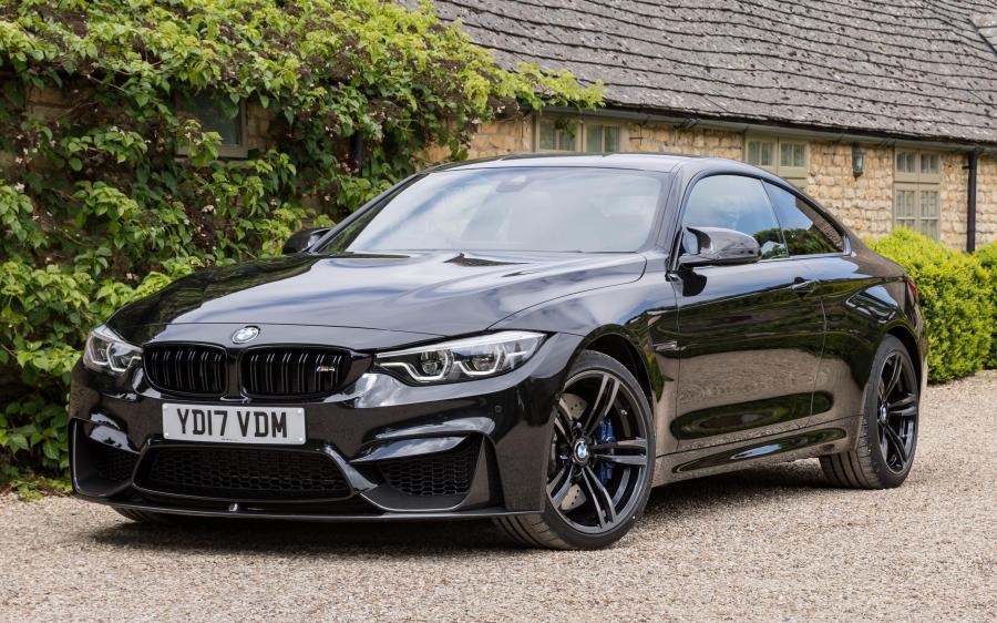 BMW M4 Coupe (F82) (UK) '2017